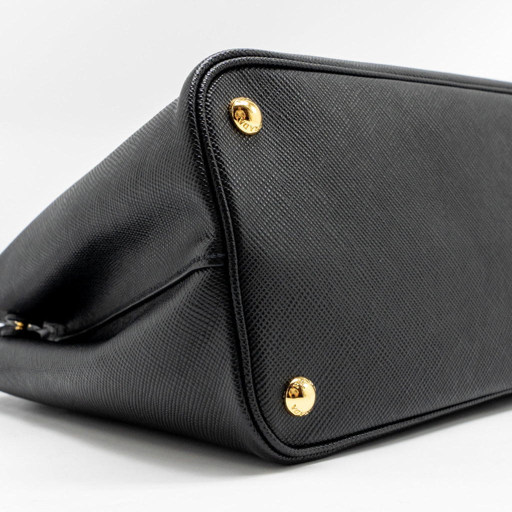prada-medium-saffiano-cuir-tote-bag-leather-black-fuoco-ghw
