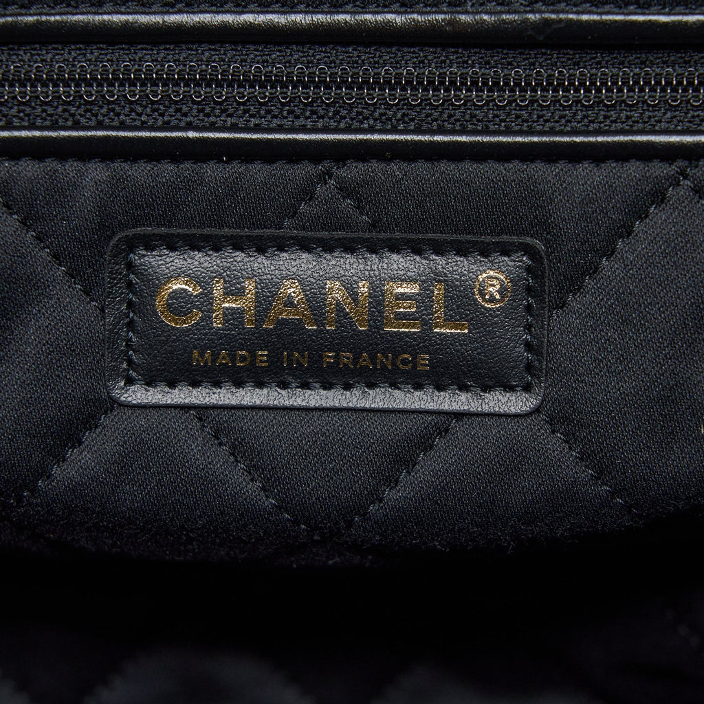 chanel-medium-22-bag-shiny-calfskin-black-ghw-microchip
