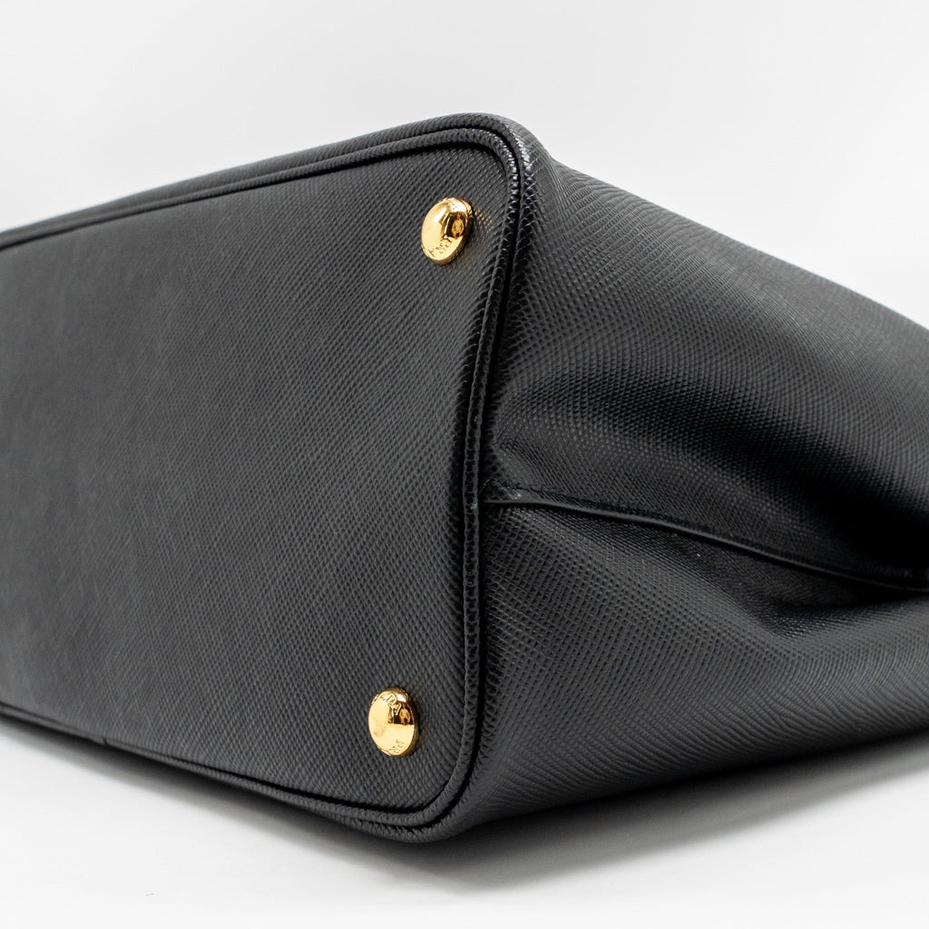 prada-medium-saffiano-cuir-tote-bag-leather-black-fuoco-ghw