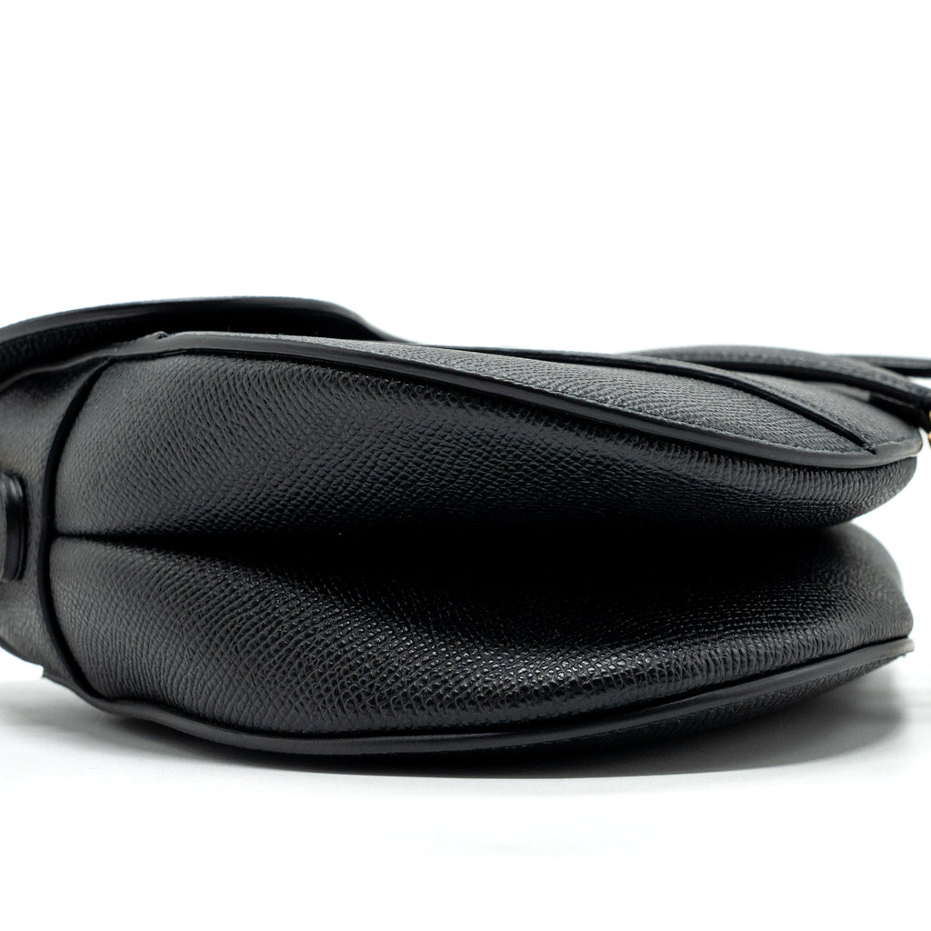 dior-medium-saddle-bag-with-strap-grained-calfskin-black-ghw-1