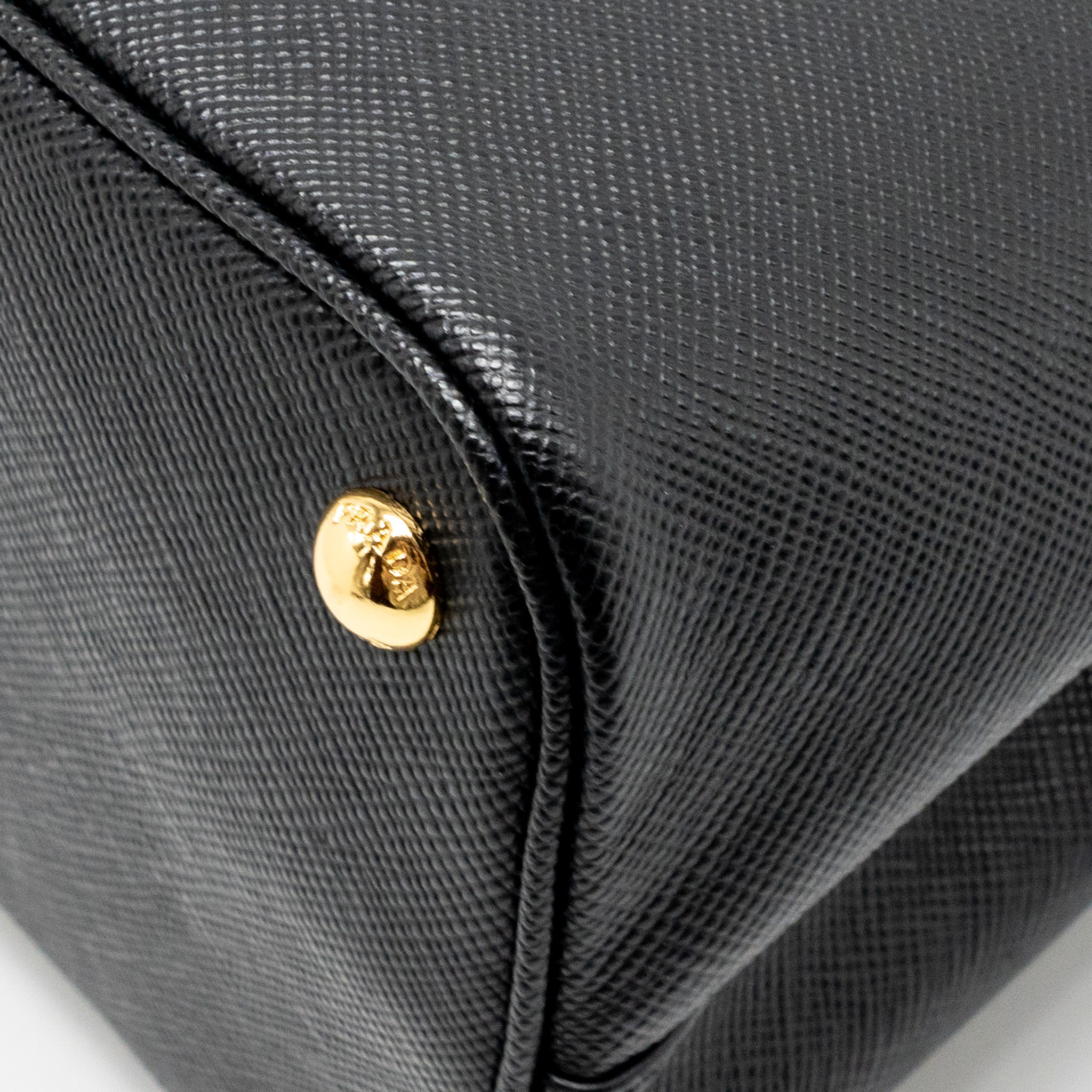 prada-medium-saffiano-cuir-tote-bag-leather-black-fuoco-ghw