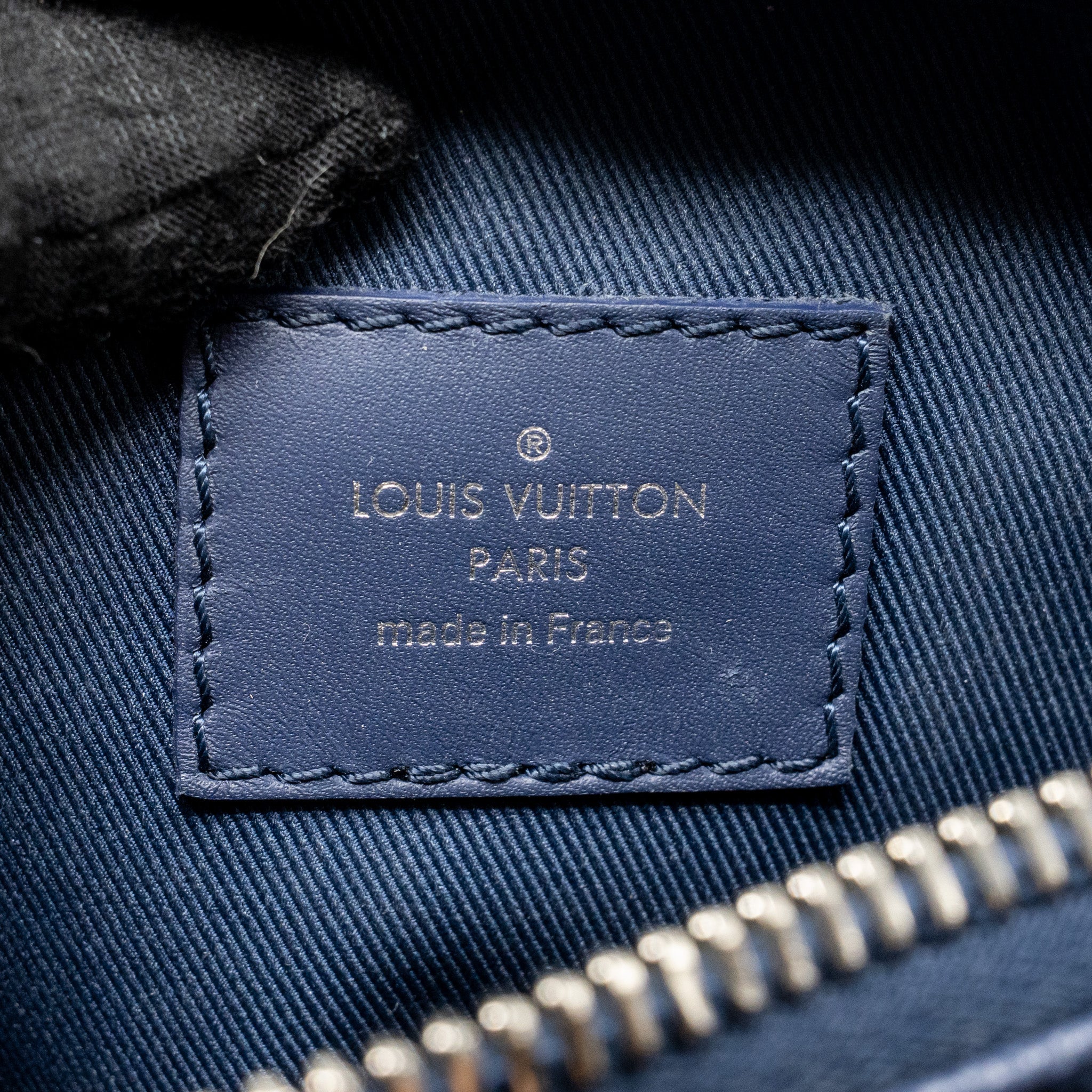 louis-vuitton-twist-wallet-on-chain-monogram-canvas-leather-multicolour-ghw-1