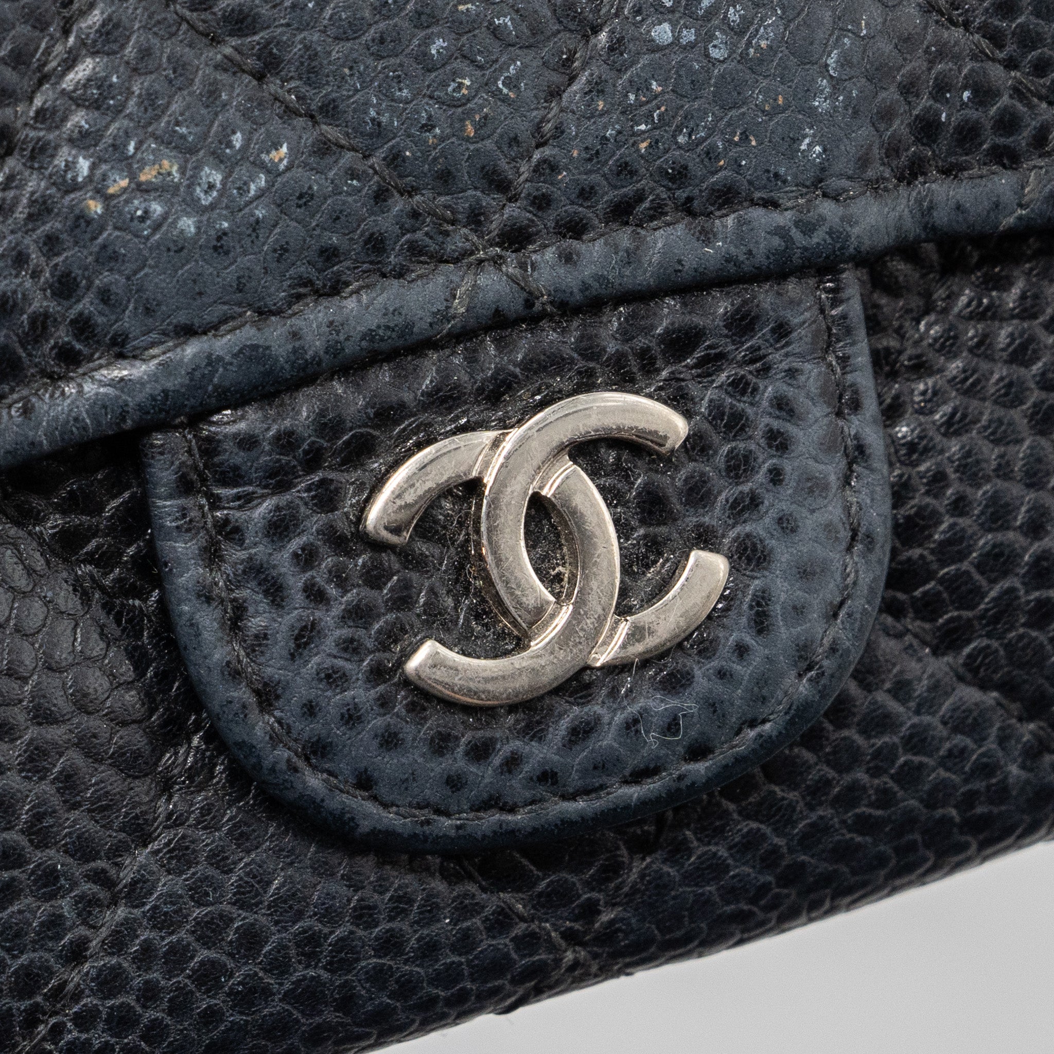 chanel-classic-flap-card-holder-caviar-black-shw-5