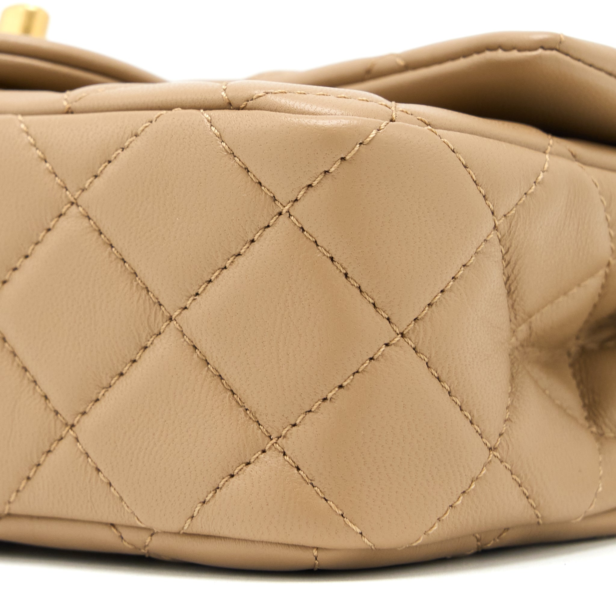 chanel-22s-pearl-crushed-mini-rectangular-lambskin-dark-beige-ghwmicrochip