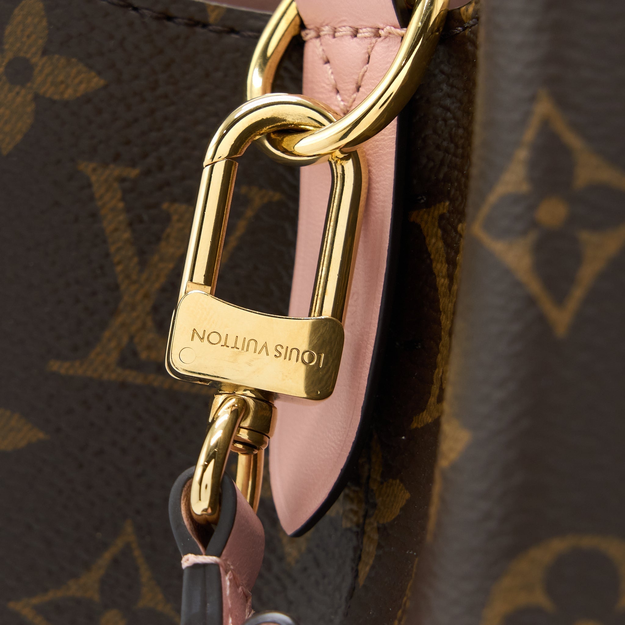 louis-vuitton-neonoe-monogram-canvas-rose-poudre-ghwnew-version