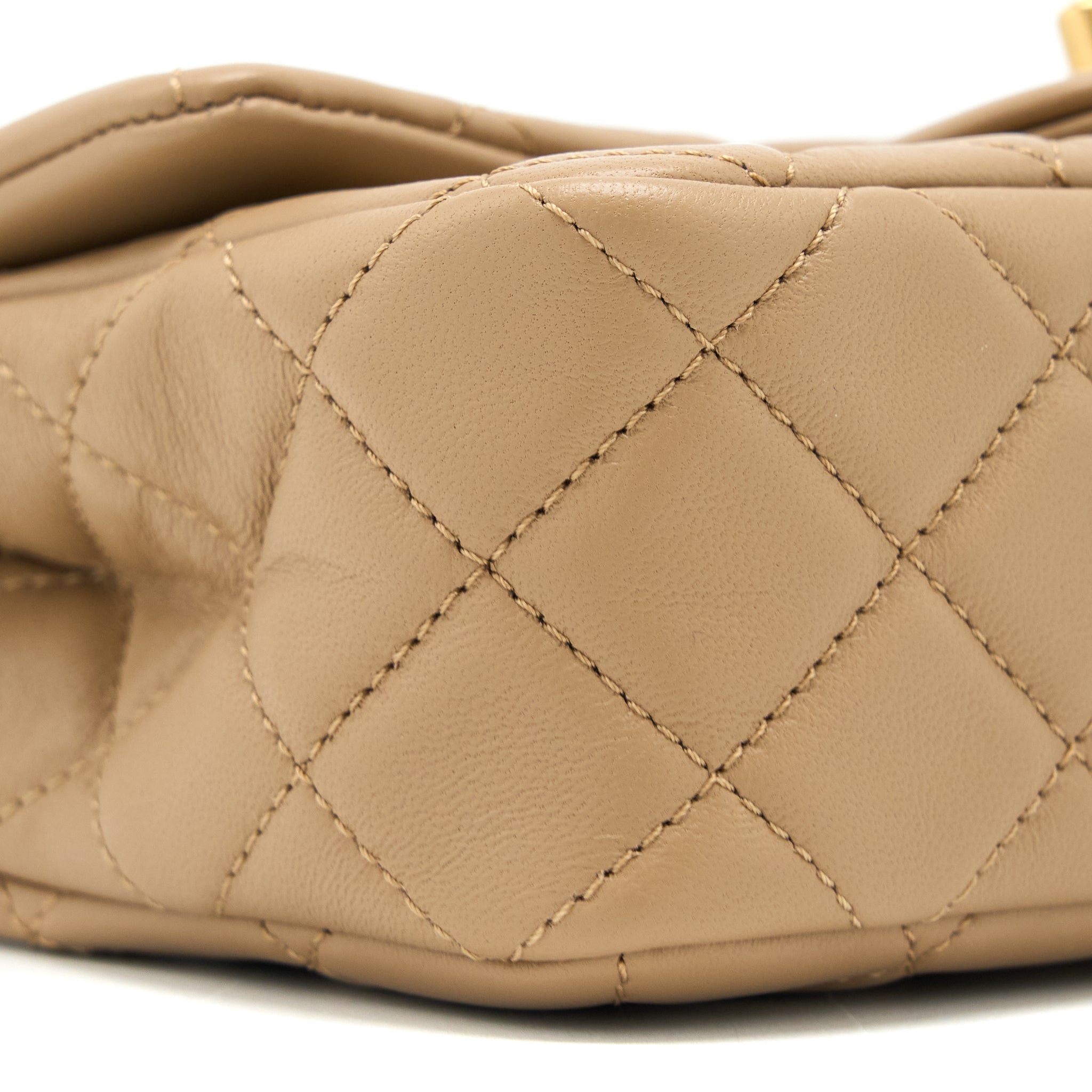 chanel-22s-pearl-crushed-mini-rectangular-lambskin-dark-beige-ghwmicrochip