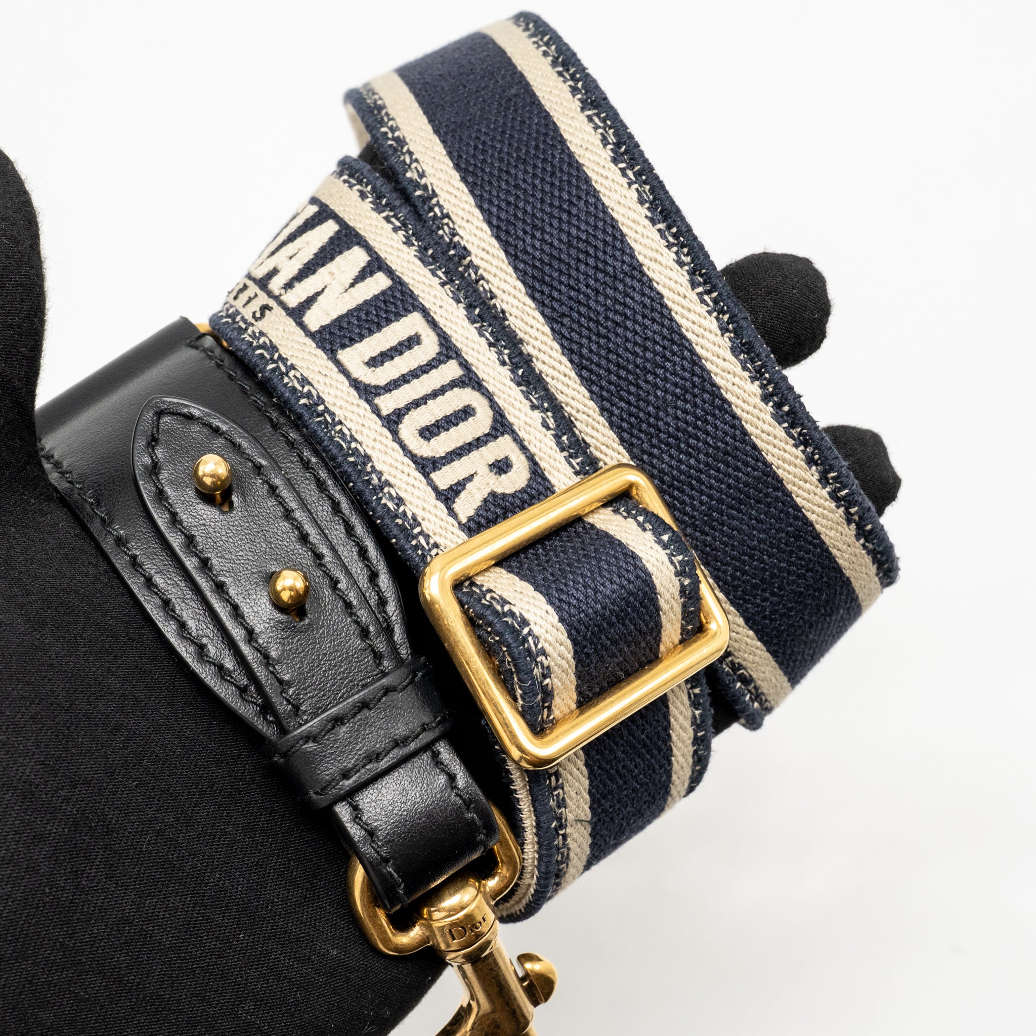 dior-medium-saddle-bag-oblique-embroidery-canvas-blue-ghw-1