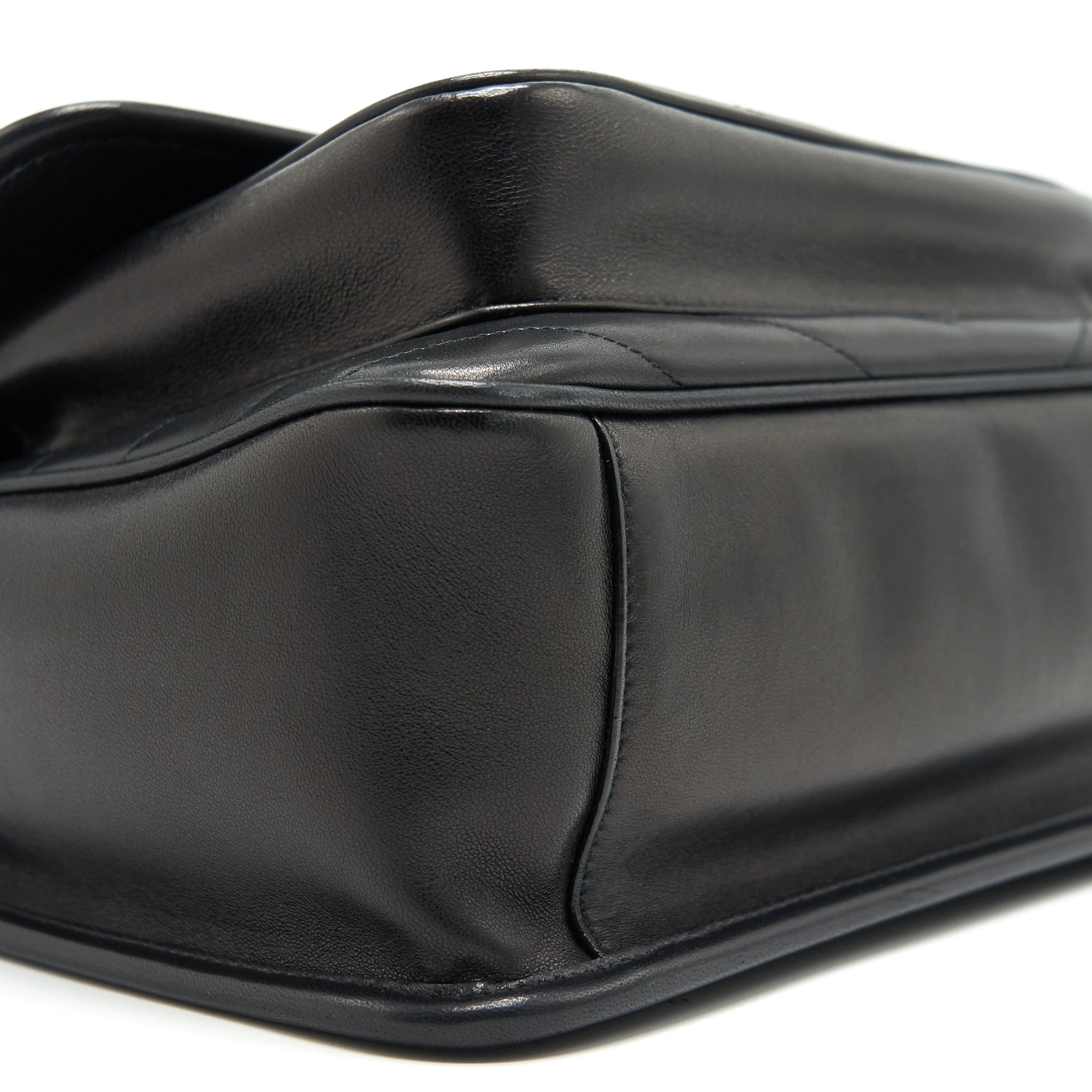 saint-laurent-medium-niki-black-with-ghw
