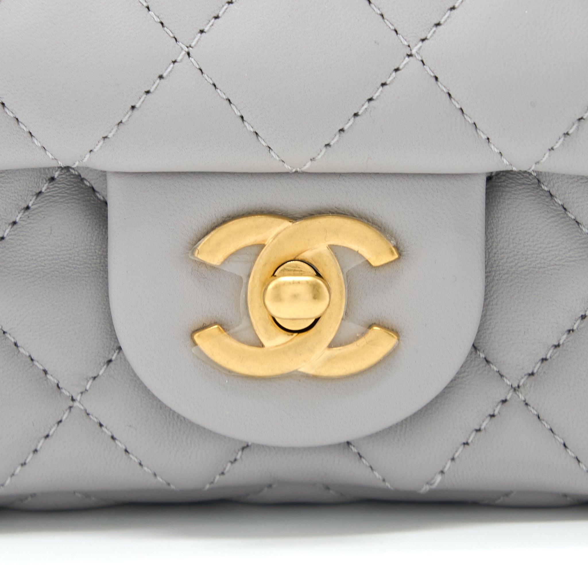 chanel-pearl-crush-mini-rectangular-flap-bag-lambskin-light-grey-ghw-microchip-1
