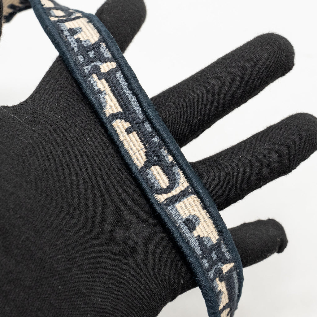 dior-medium-saddle-bag-oblique-embroidery-canvas-blue-ghw-1