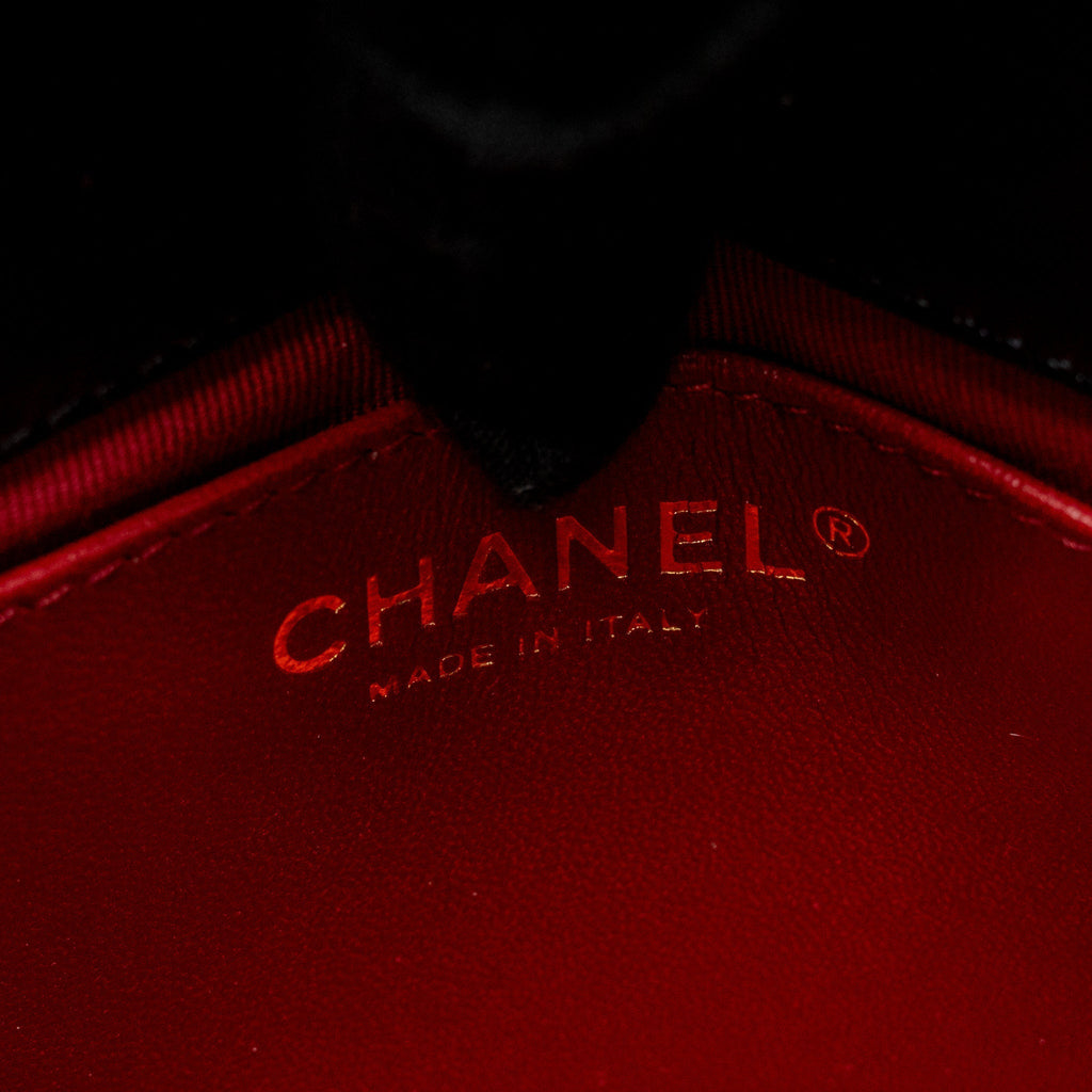 chanel-23c-small-hobo-bag-shiny-calfskin-black-brushed-ghw-microchip-1