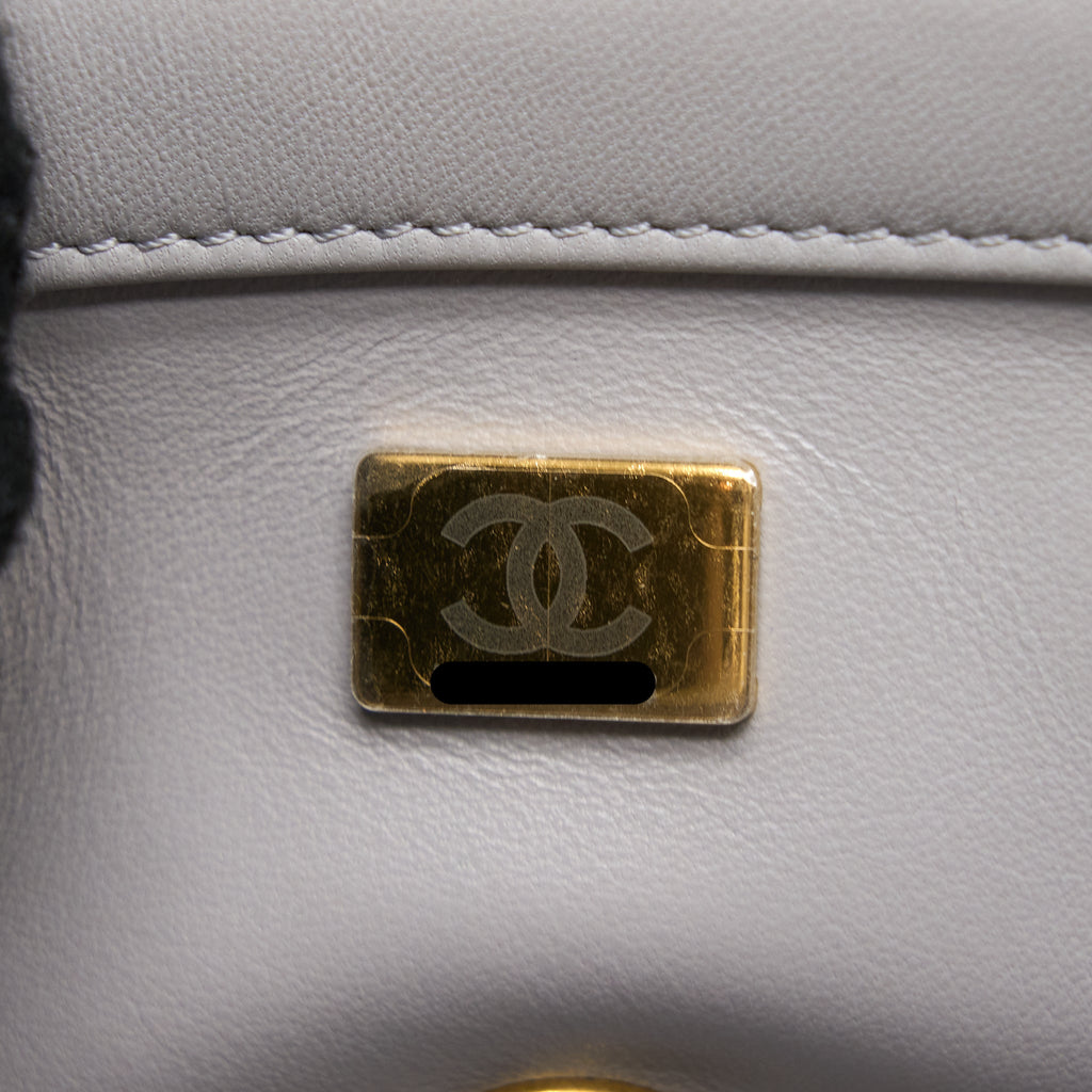 chanel-pearl-crush-mini-rectangular-flap-bag-lambskin-light-grey-ghw-microchip-1