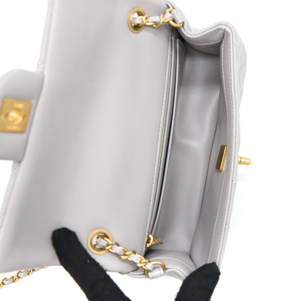 chanel-pearl-crush-mini-rectangular-flap-bag-lambskin-light-grey-ghw-microchip-1