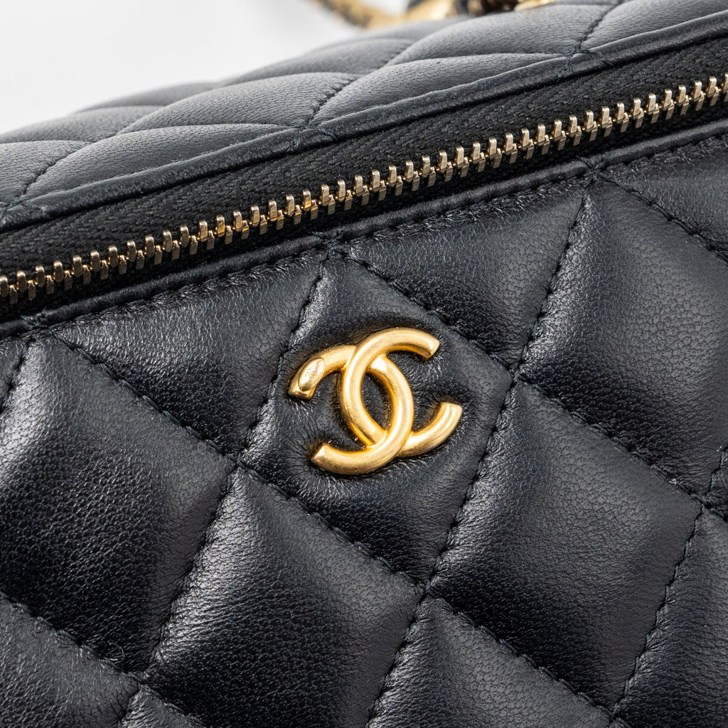 chanel-pearl-crush-long-vanity-case-lambskin-black-ghw