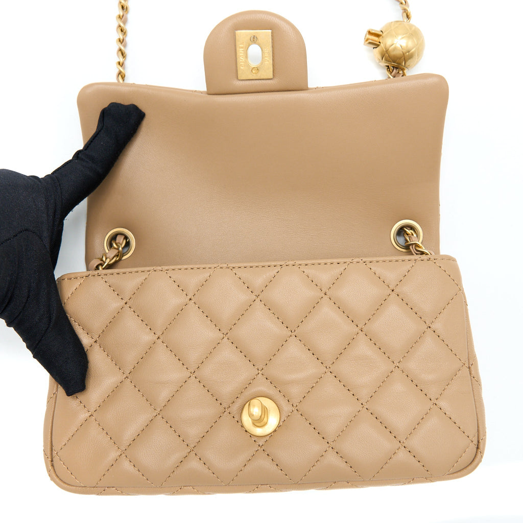 chanel-22s-pearl-crushed-mini-rectangular-lambskin-dark-beige-ghwmicrochip