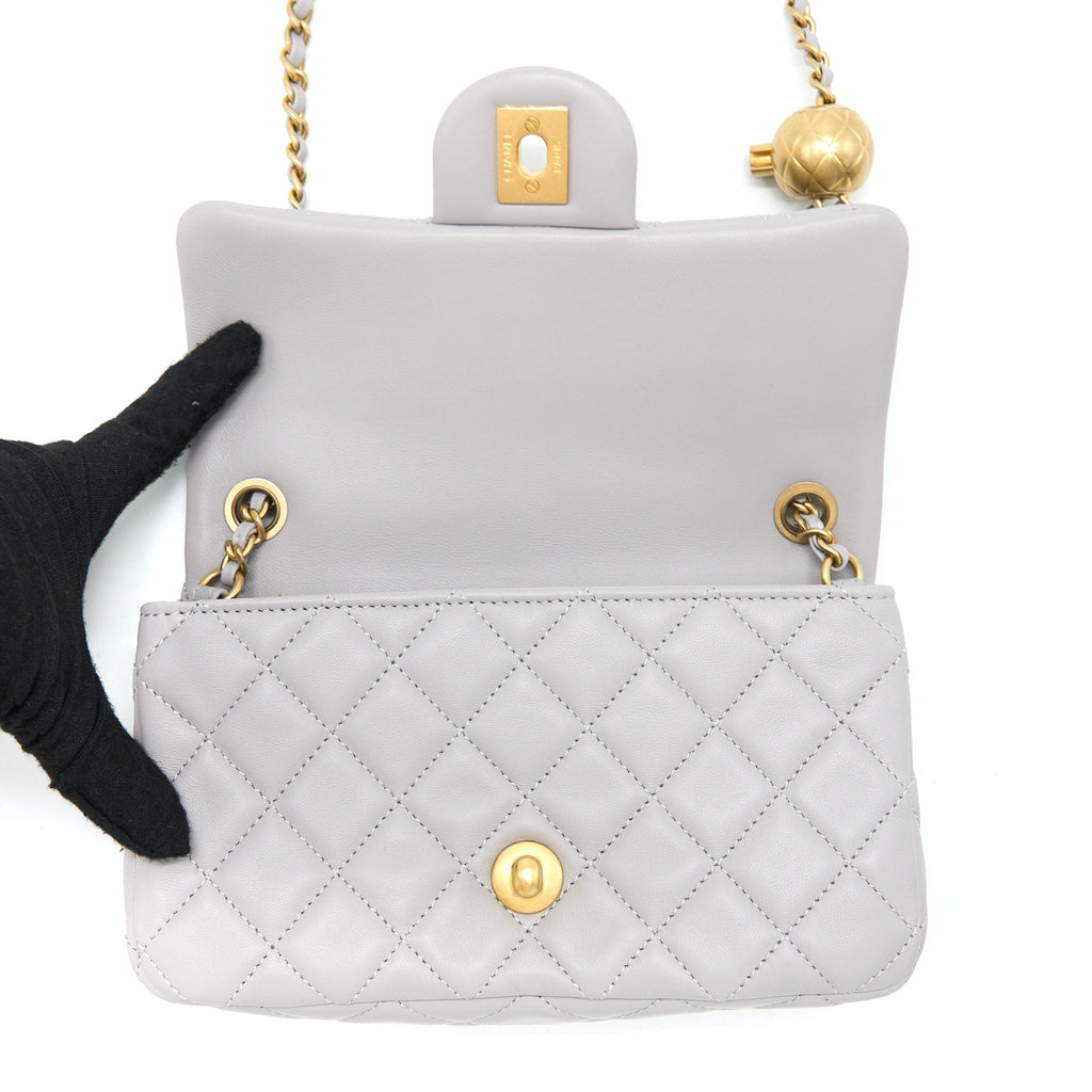 chanel-pearl-crush-mini-rectangular-flap-bag-lambskin-light-grey-ghw-microchip-1