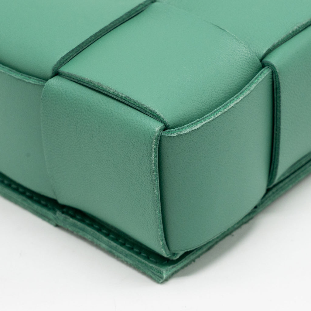 bottega-veneta-green