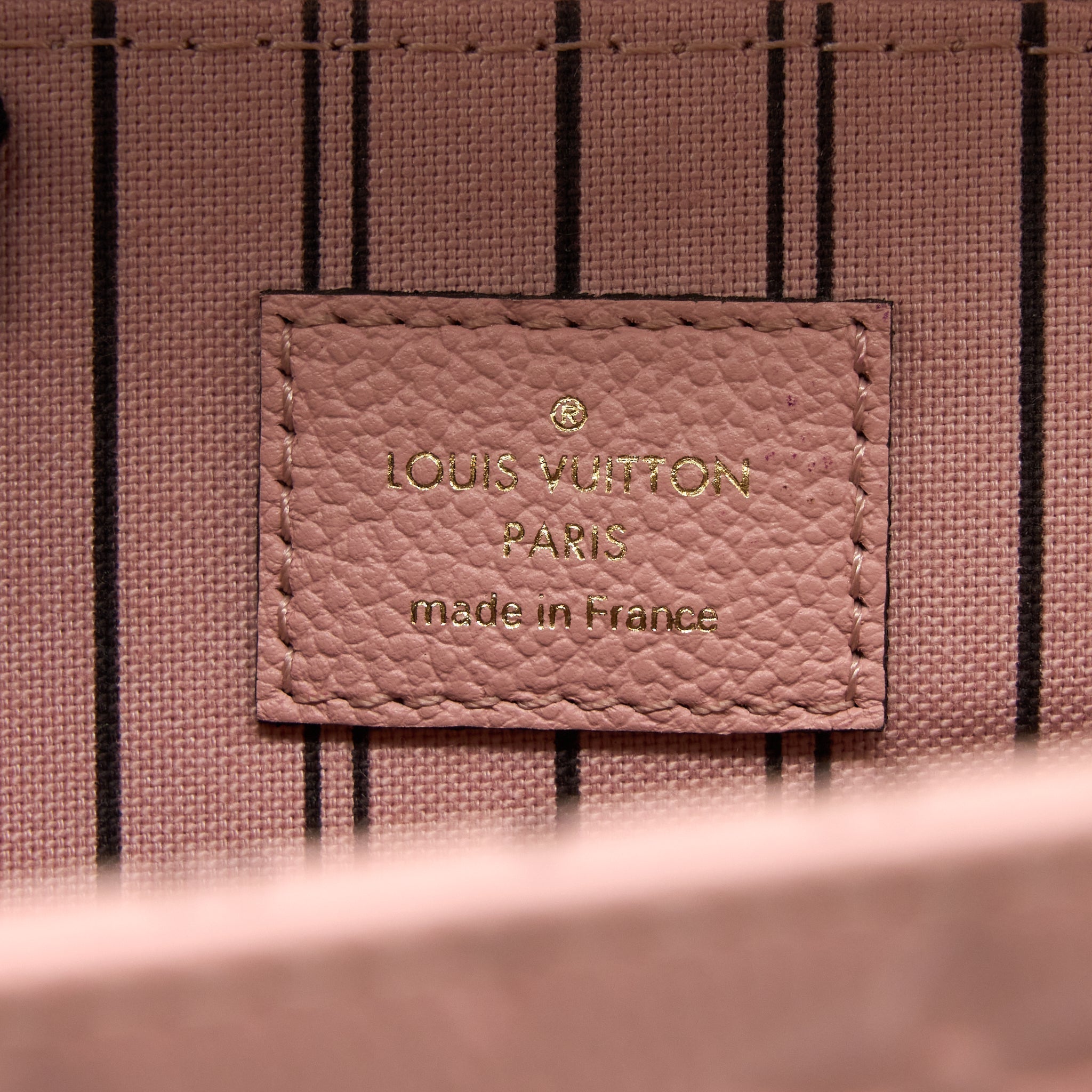 louis-vuitton-pochette-metis-monogram-empreinte-pink-ghw