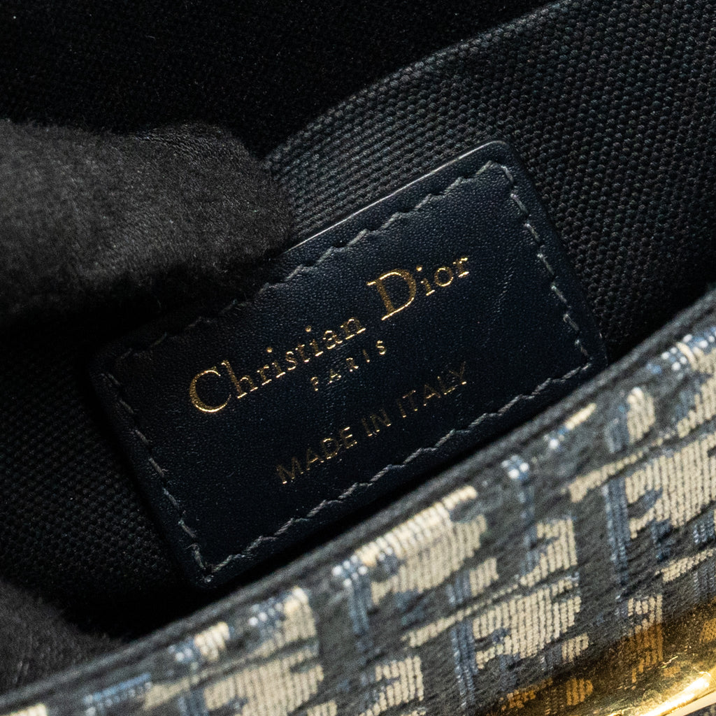 dior-30-montaigne-box-blue-oblique-jacquard-ghw-2