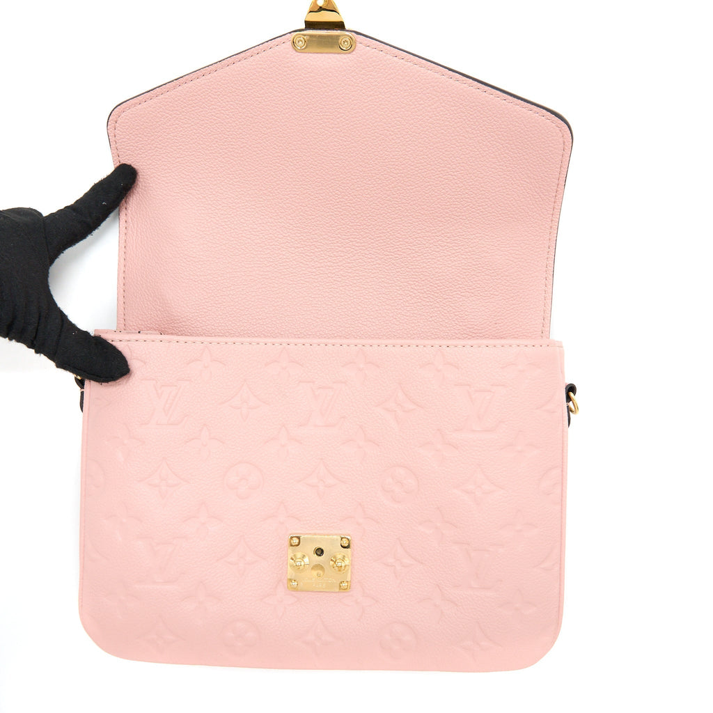 louis-vuitton-pochette-metis-monogram-empreinte-pink-ghw
