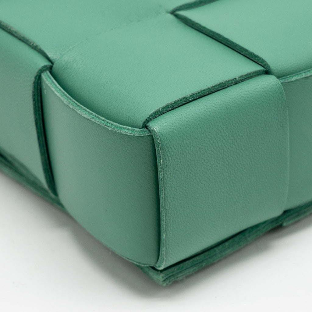 bottega-veneta-green