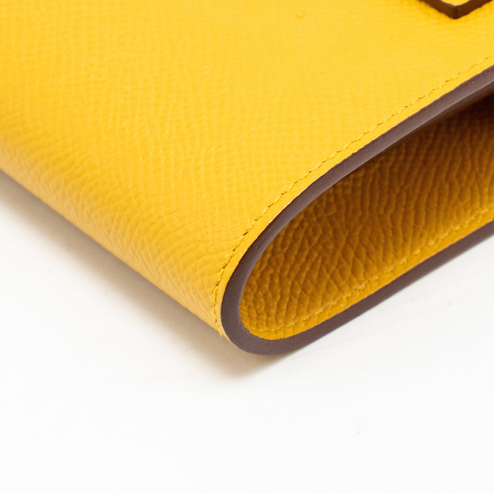 hermes-kelly-to-go-epsom-9d-jaune-ambre-shw-stamp-y