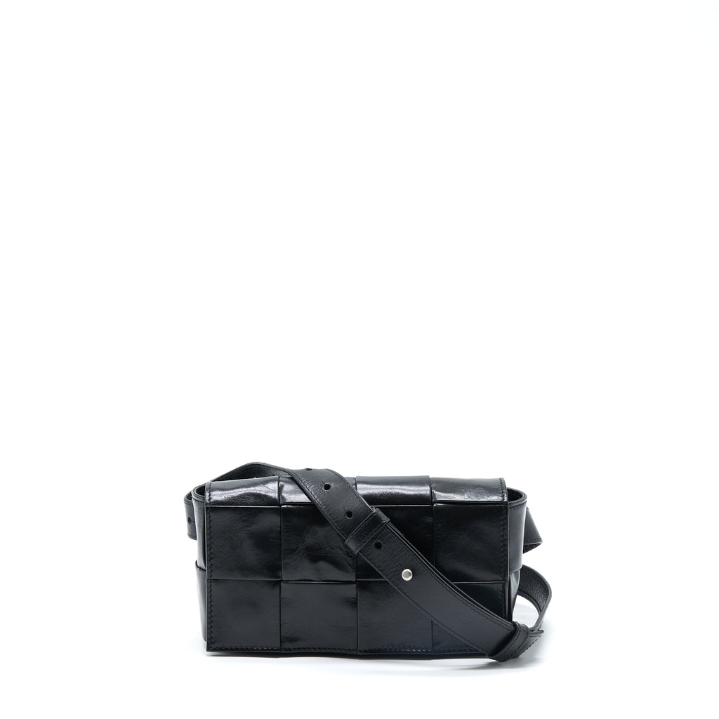 bottega-veneta-cassette-belt-bag-calfskin-black