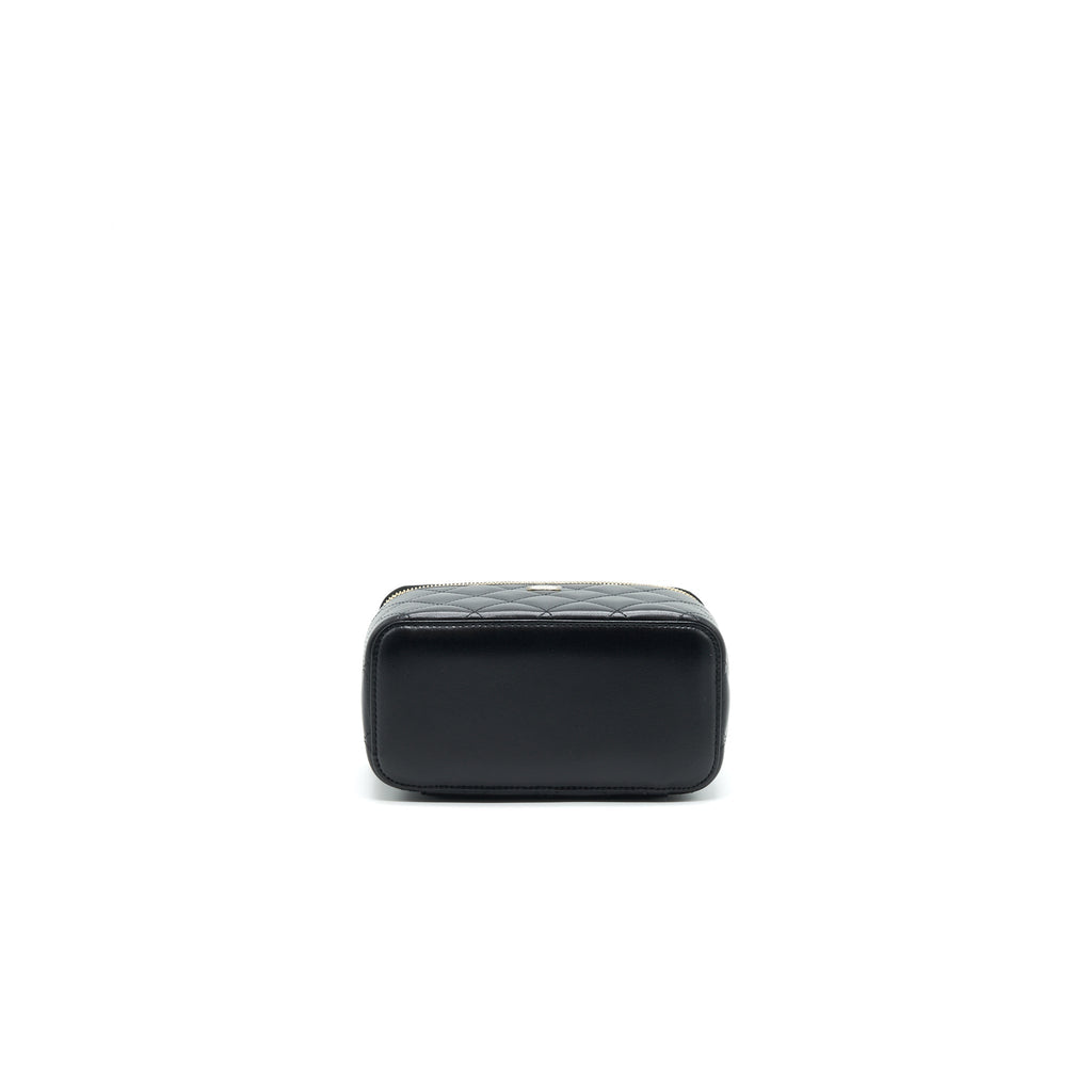 chanel-small-long-vanity-lambskin-black