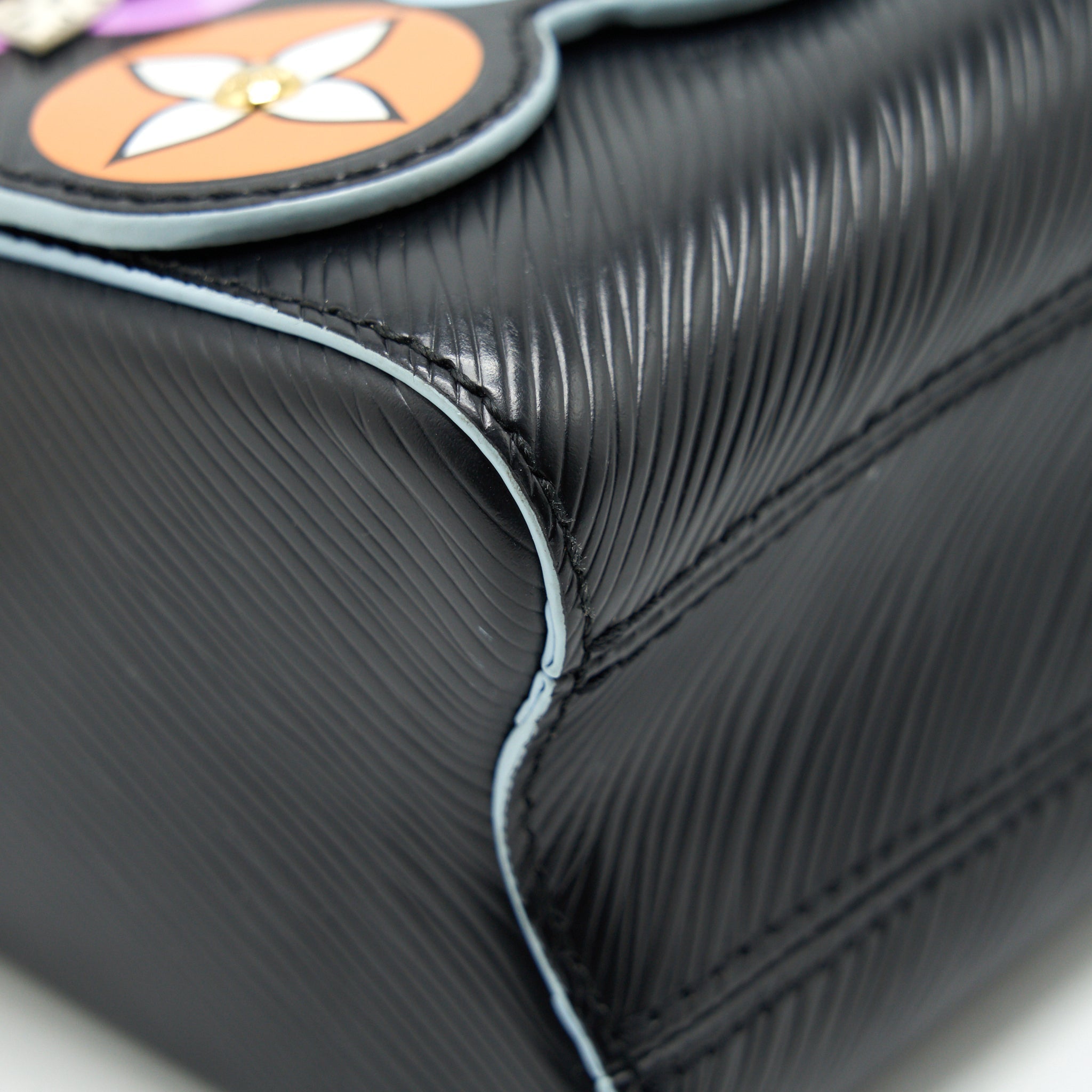 louis-vuittom-limited-edition-twist-bag-black-ghw