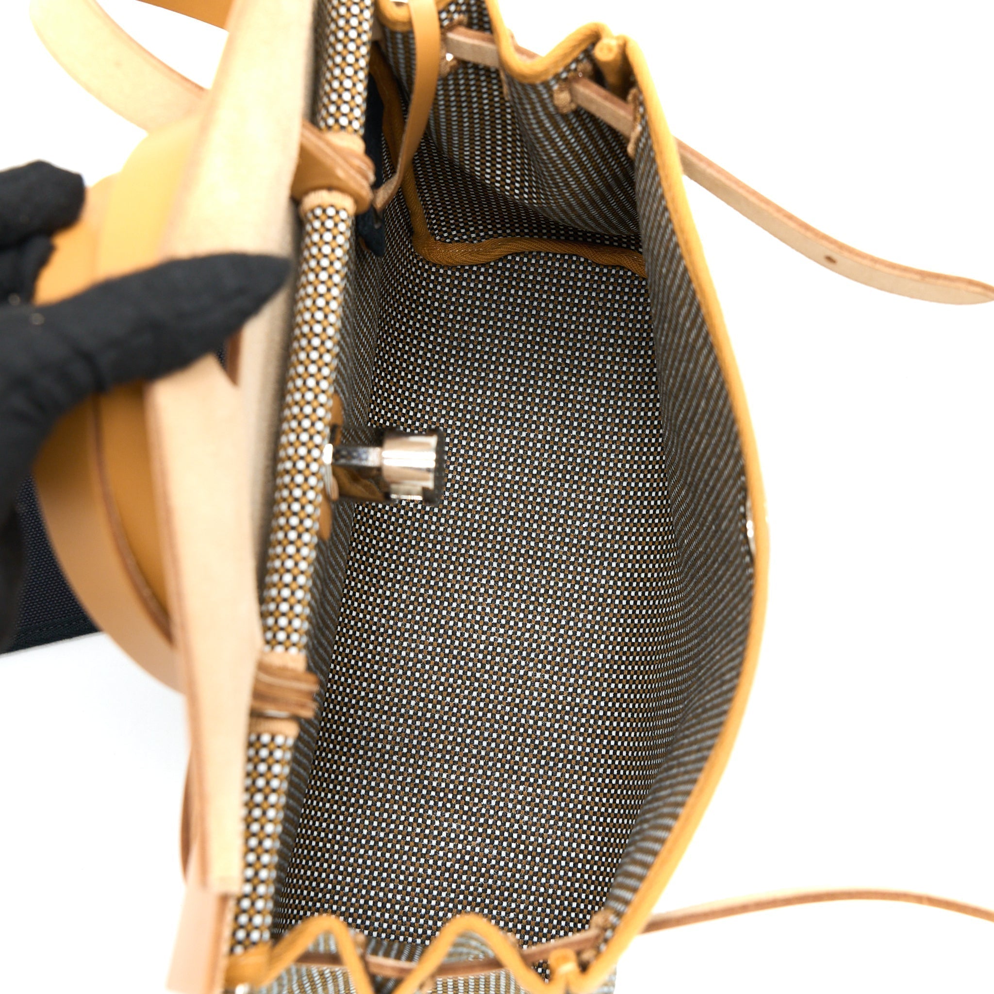 hermes-herbag-31-hunter-canvas-noir-blanc-desert-nat-sable-shw-stamp-u