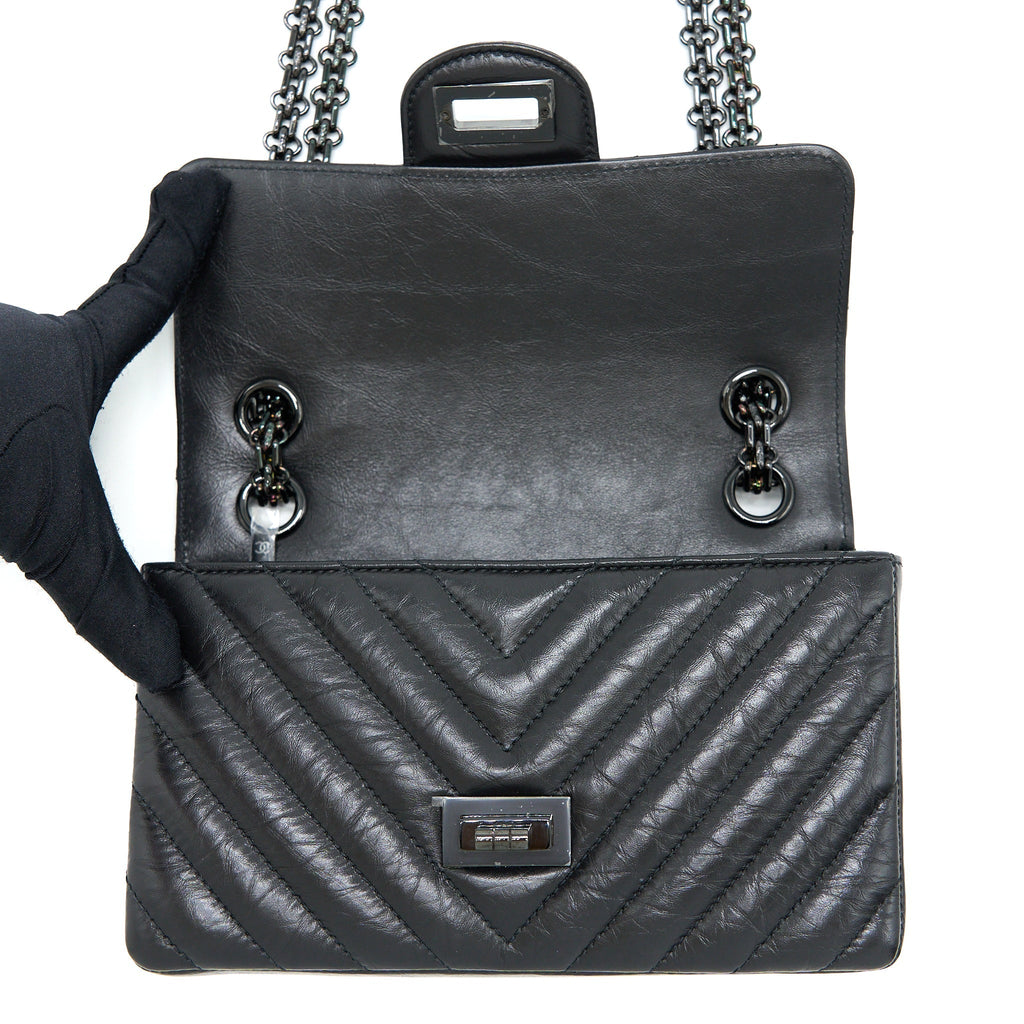 chanel-mini-reissue-2-55-flap-bag-chevron-aged-calfskin-so-black