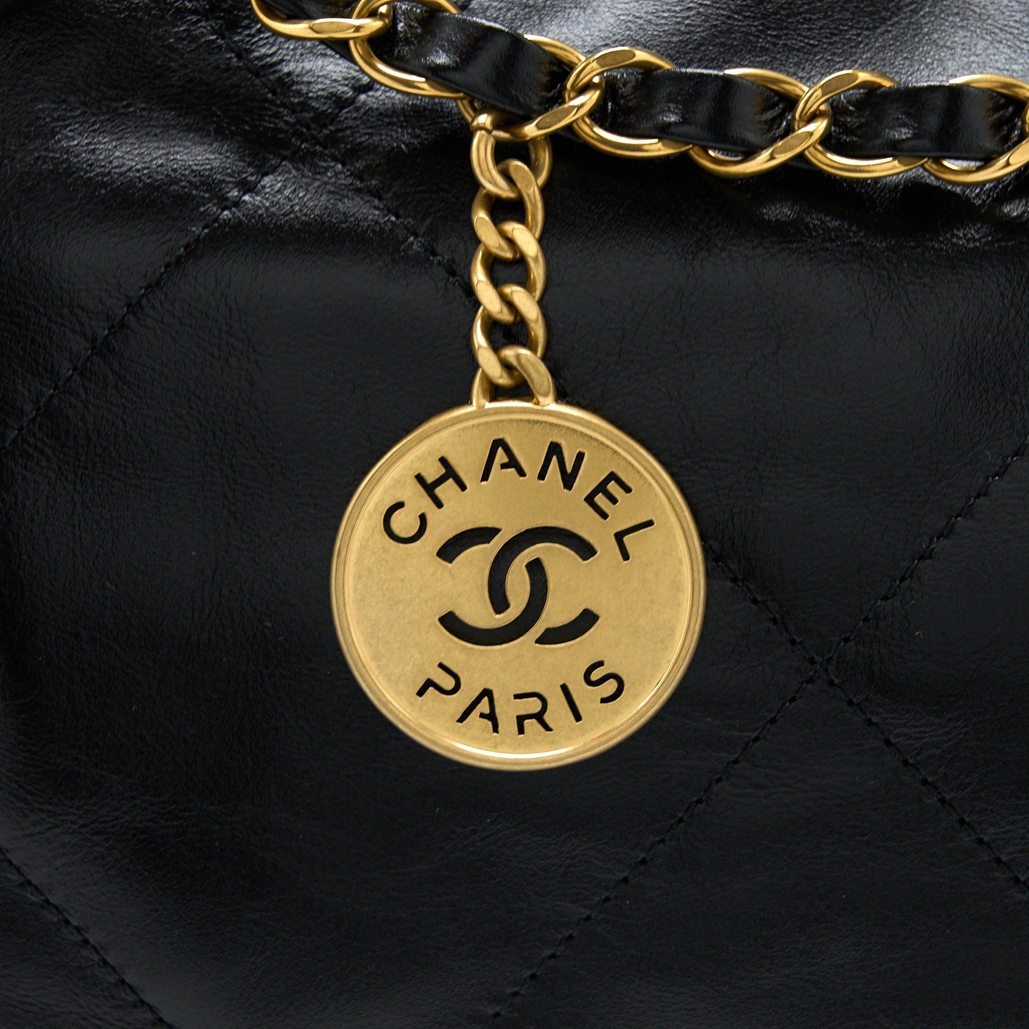 chanel-medium-22-bag-gold-letter-shiny-calfskin-black-brushed-ghwmicrochip