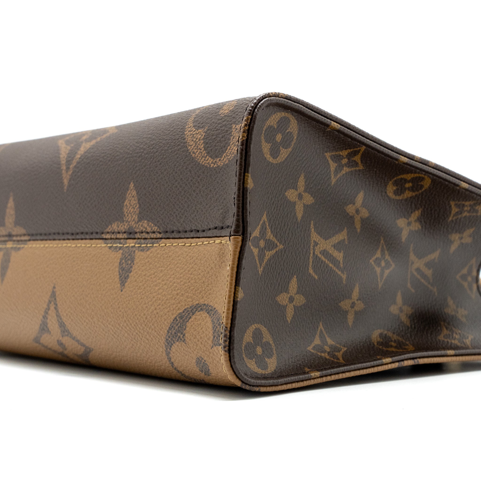 louis-vuitton-onthego-pm-monogram-canvas-ghw-new-version