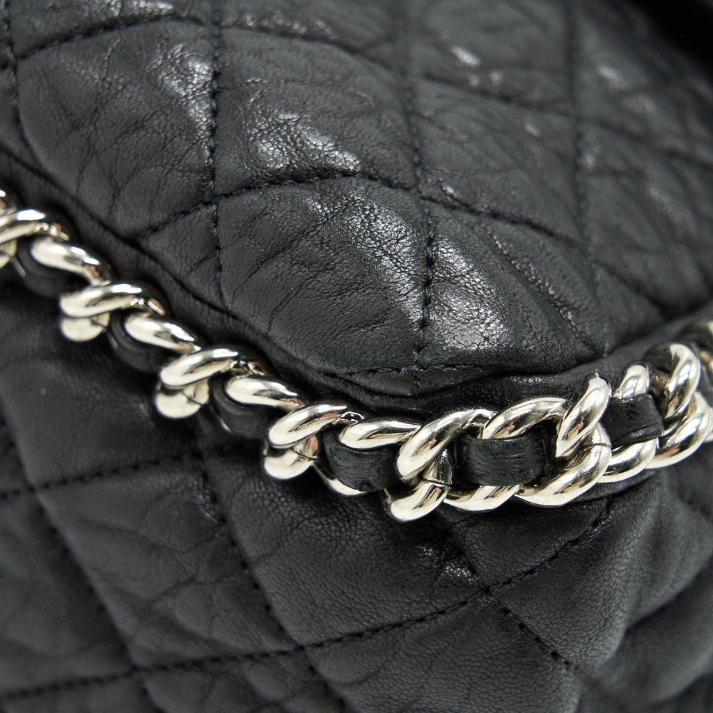 chanel-quilted-leather-with-chain-shoulder-bag-xl-black-shw