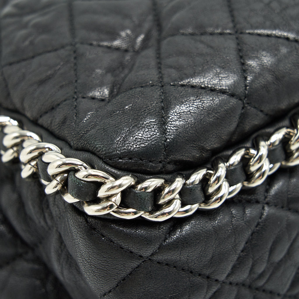 chanel-quilted-leather-with-chain-shoulder-bag-xl-black-shw