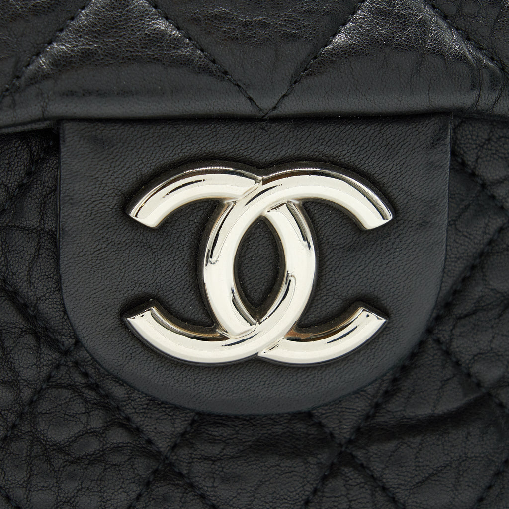 chanel-quilted-leather-with-chain-shoulder-bag-xl-black-shw