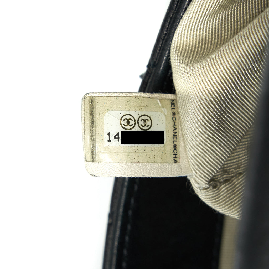 chanel-quilted-leather-with-chain-shoulder-bag-xl-black-shw
