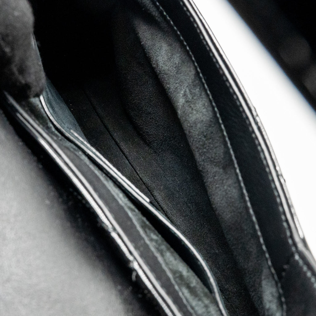saint-laurent-ysl-le-5-a-7-quilted-shoulder-bag-patent-black-ghw