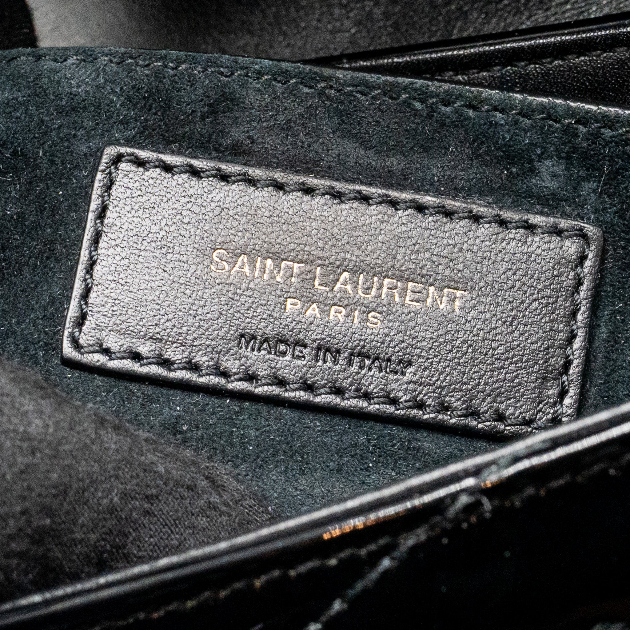 saint-laurent-ysl-le-5-a-7-quilted-shoulder-bag-patent-black-ghw