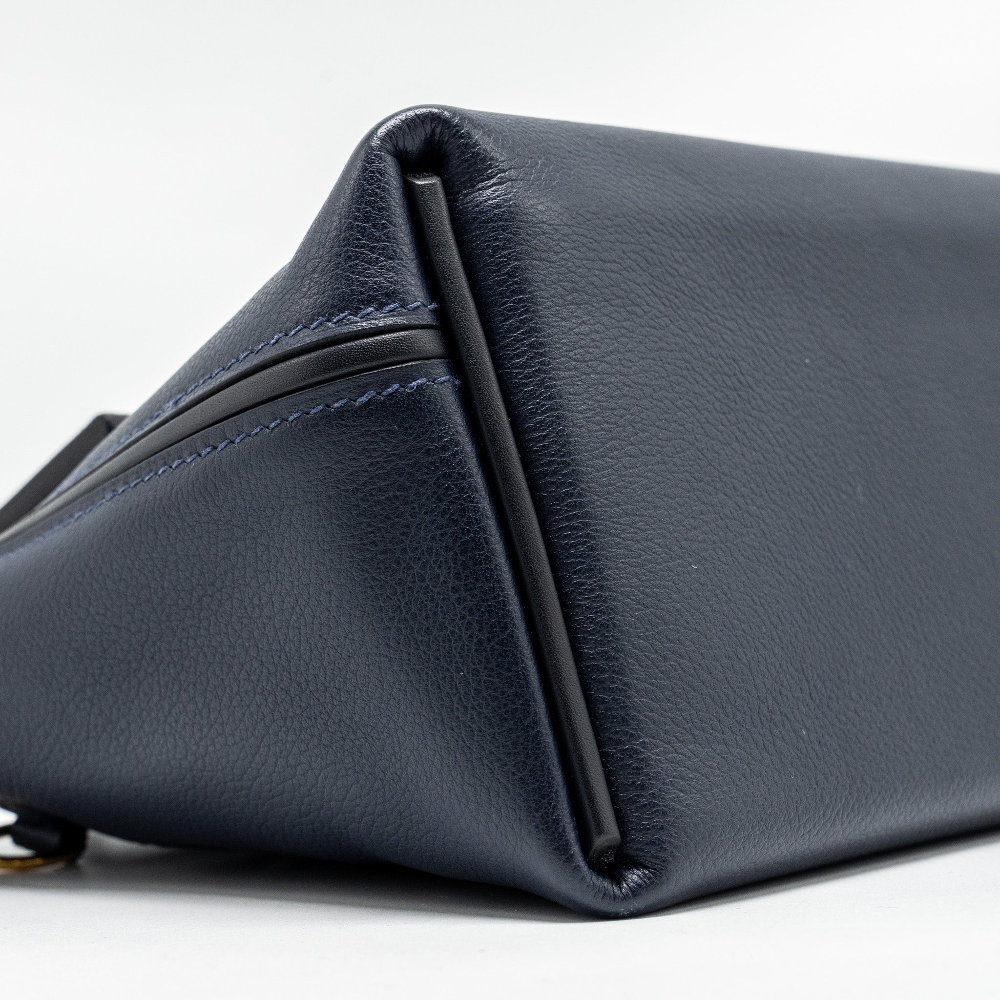 hermes-mini-24-24-2424-21-bag-evercolor-swift-blue-nuit-caban-zellige-ghw-stamp-b