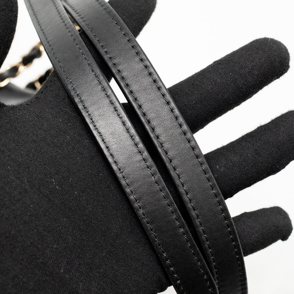 chanel-deauville-tote-bag-canvas-calfskin-black-lghwmicrochip