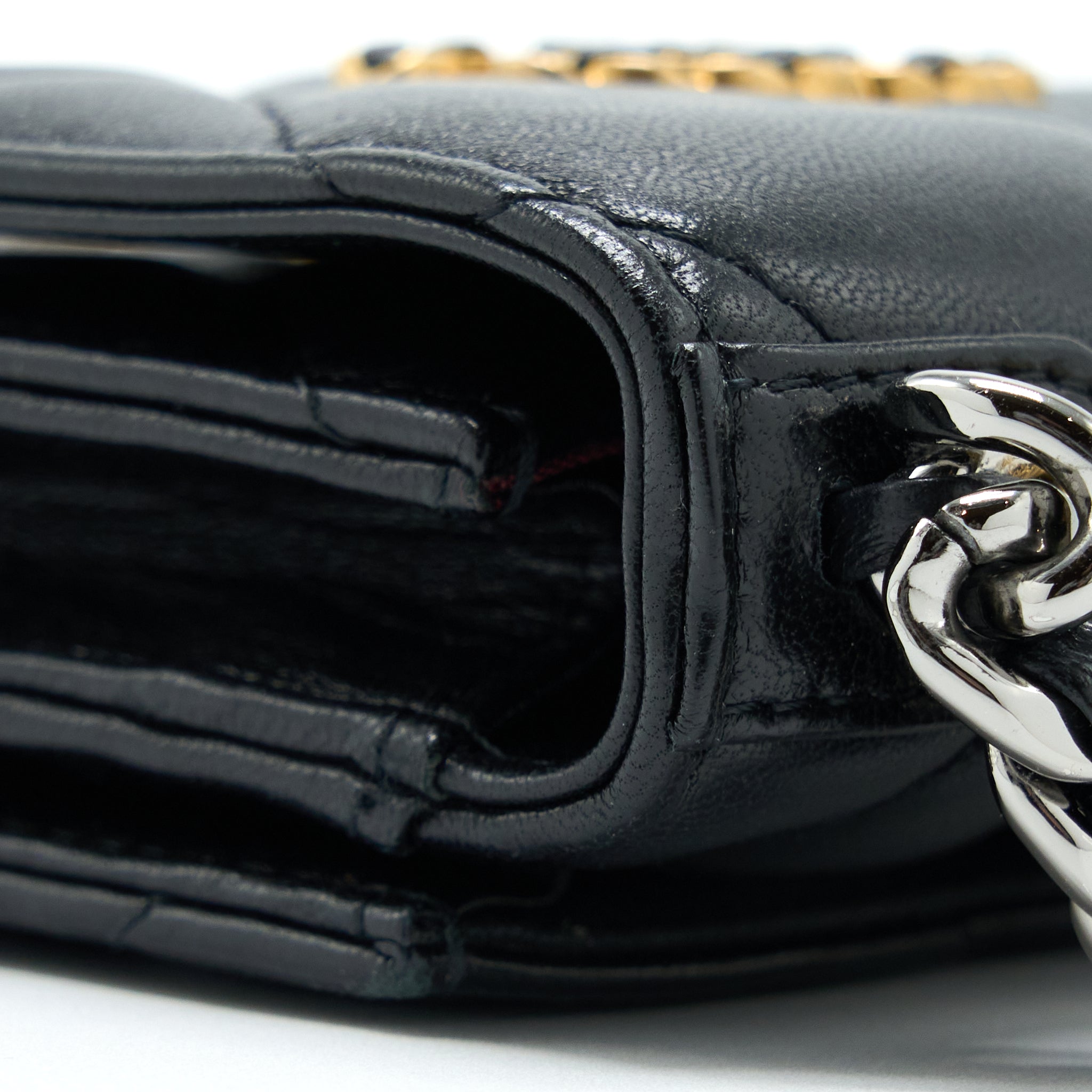 chanel-19-phone-pouch-with-chain-lambskin-black-multicolour-hardware
