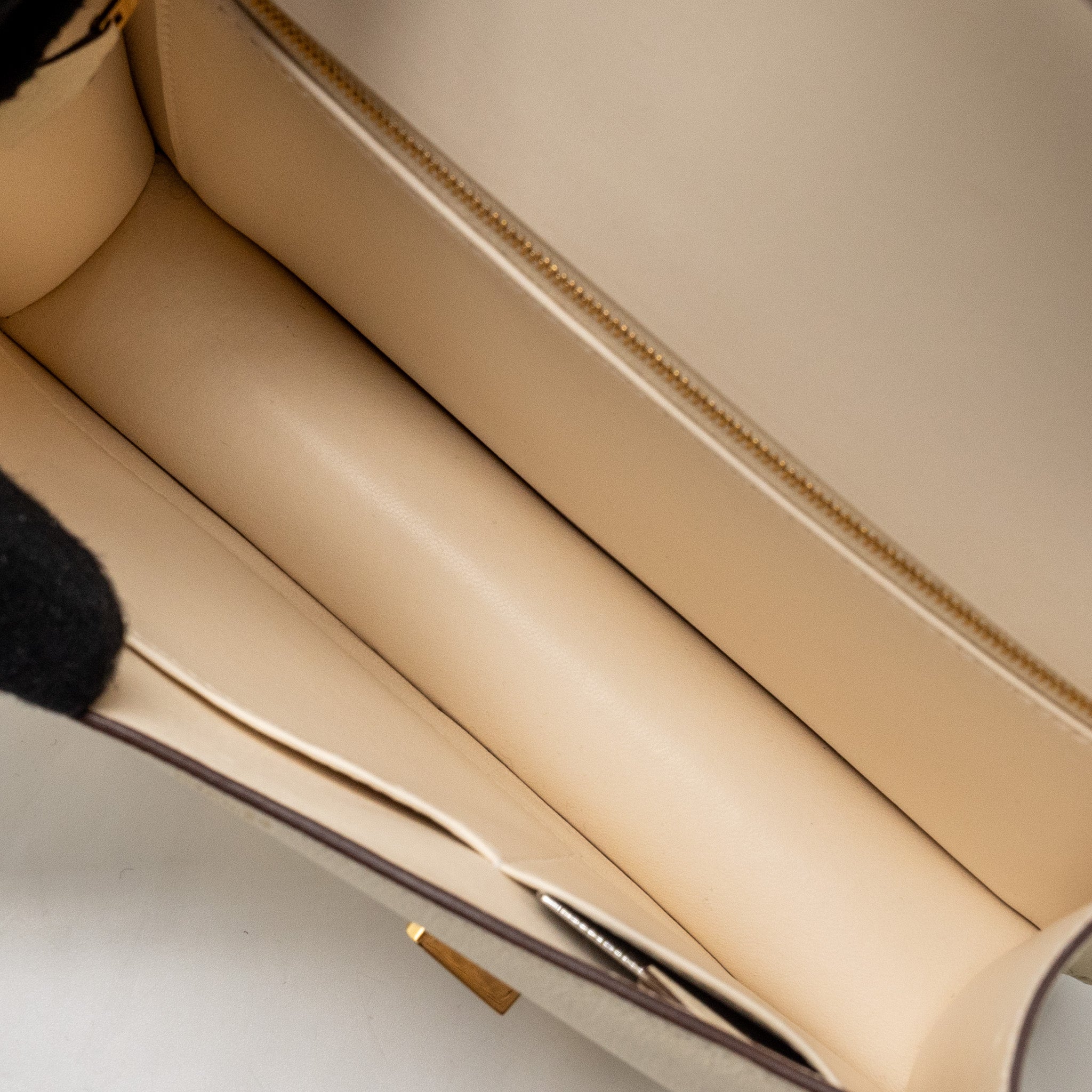hermes-constance-24-epsom-nata-ghw-stmap-unew-version