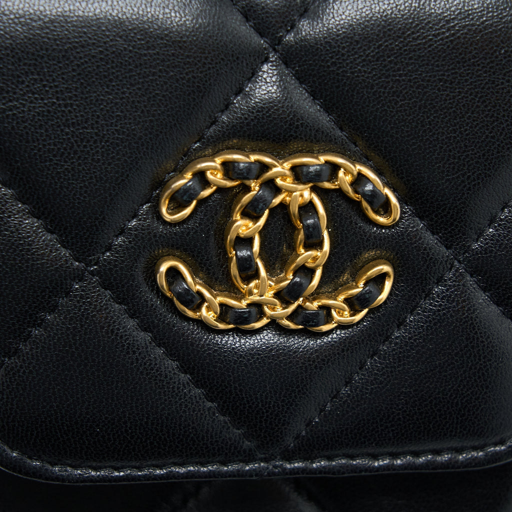 chanel-19-phone-pouch-with-chain-lambskin-black-multicolour-hardware