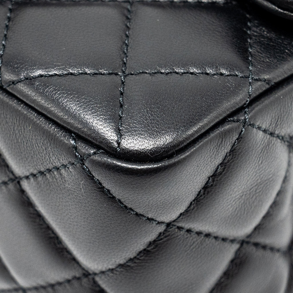 chanel-22c-pearl-crush-mini-square-flap-bag-lambskin-black-ghw-microchip-copy