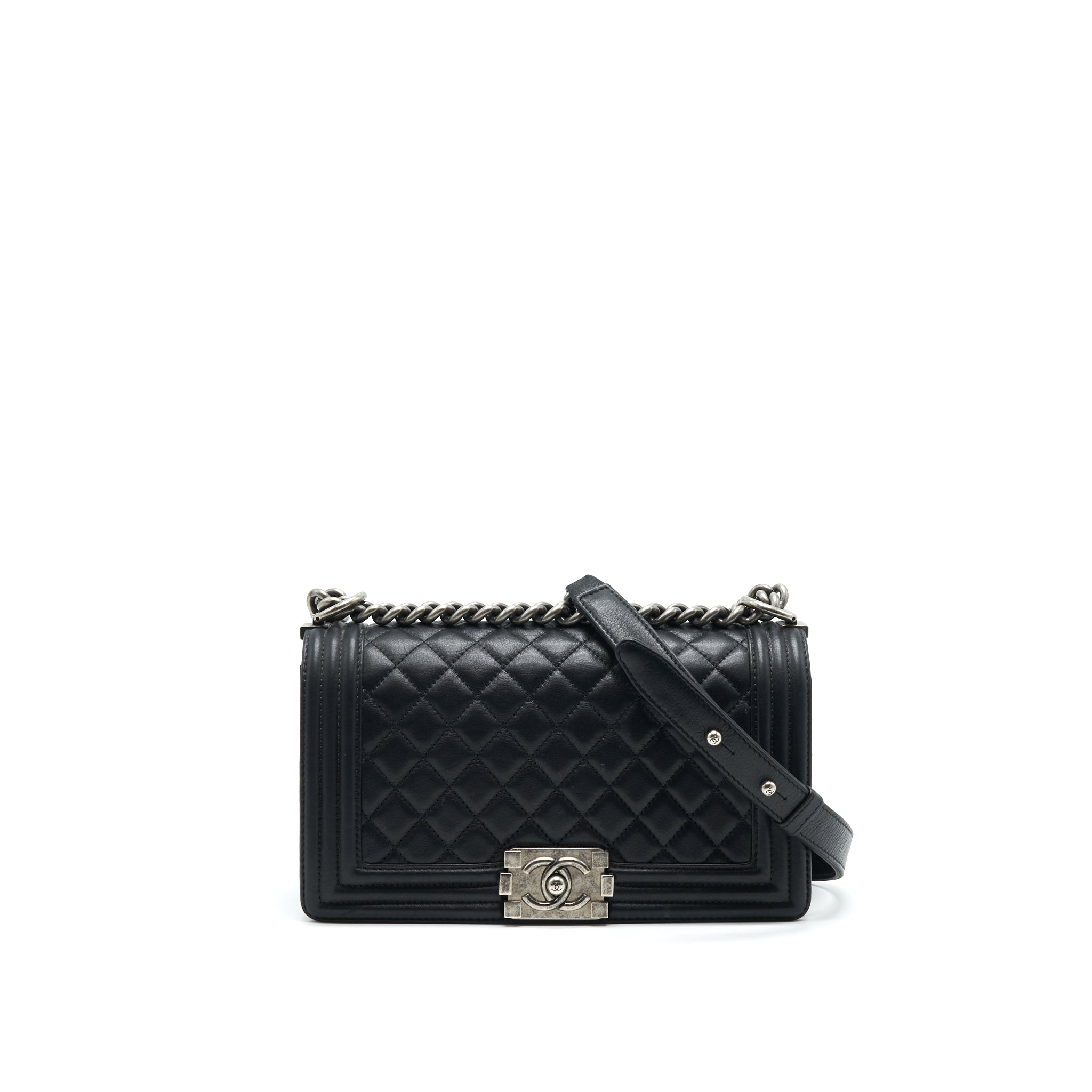 chanel-medium-boy-chanel-handbag-black-ruthenium-hardware