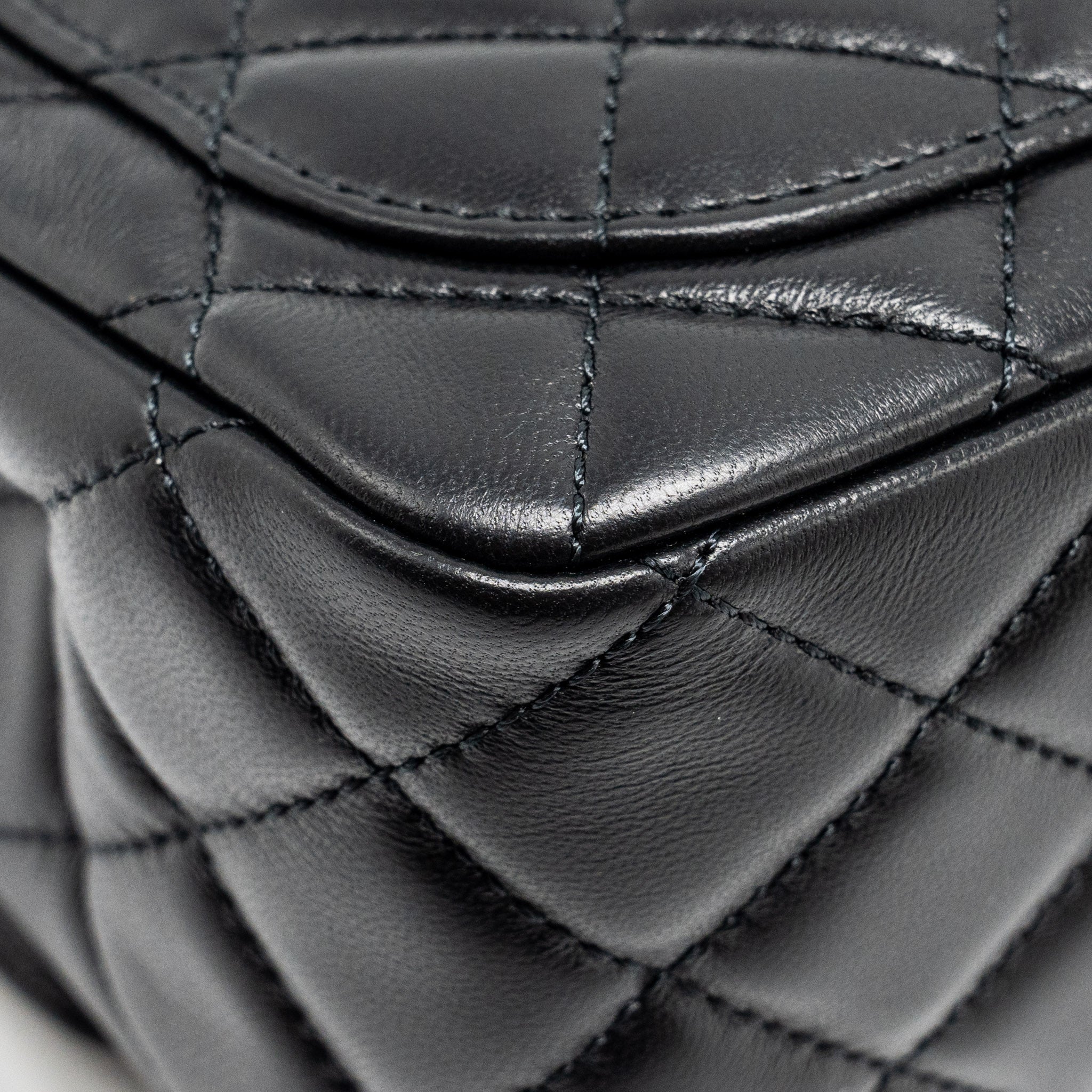 chanel-22c-pearl-crush-mini-square-flap-bag-lambskin-black-ghw-microchip-copy