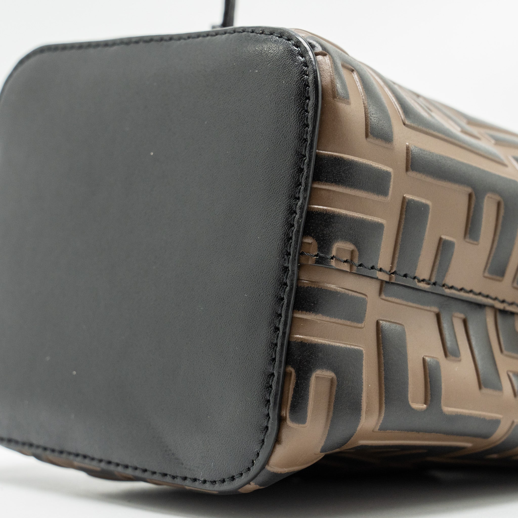 fendi-mini-mon-tresor-bucket-bag-calfskin-brown-black-ghw-1