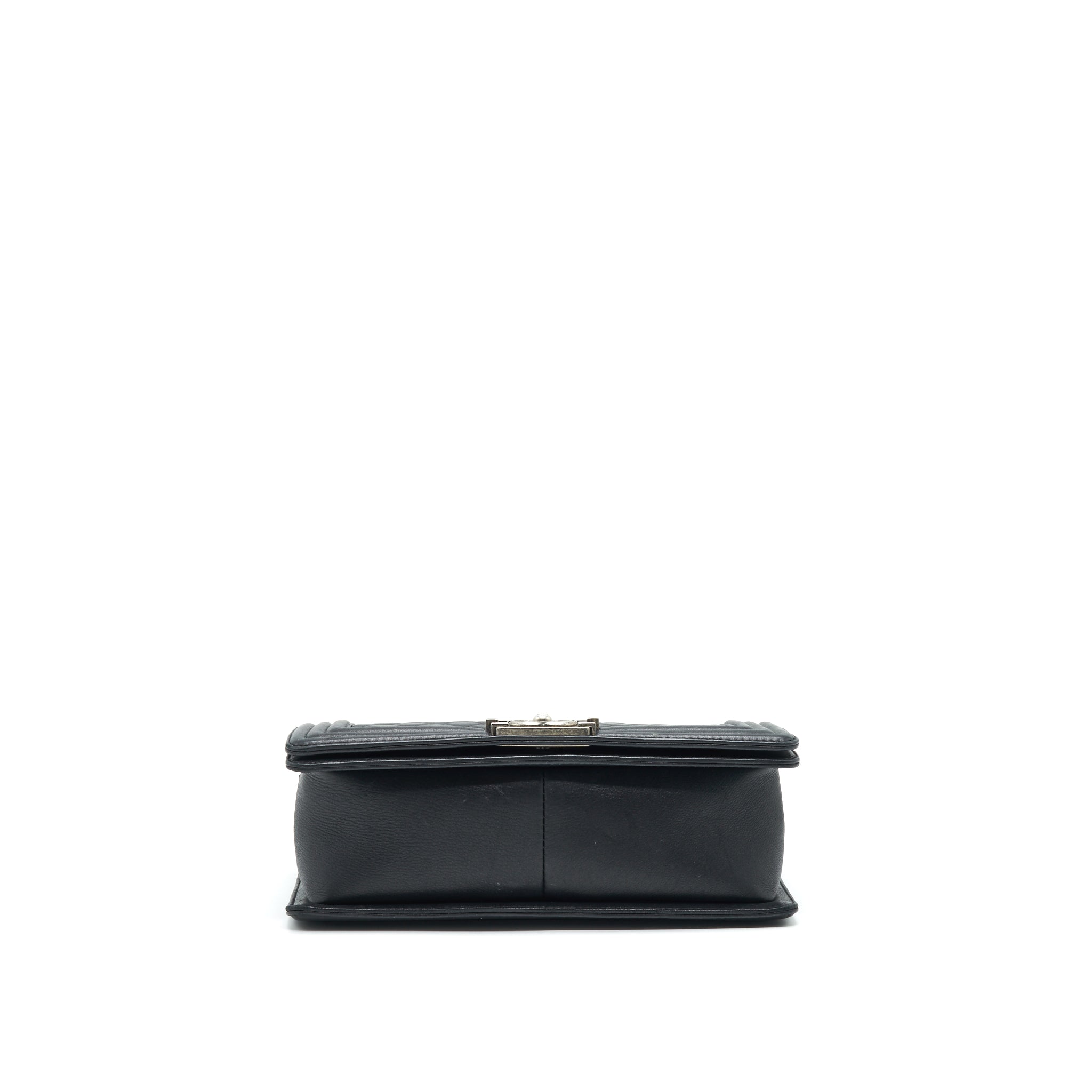 chanel-medium-boy-chanel-handbag-black-ruthenium-hardware