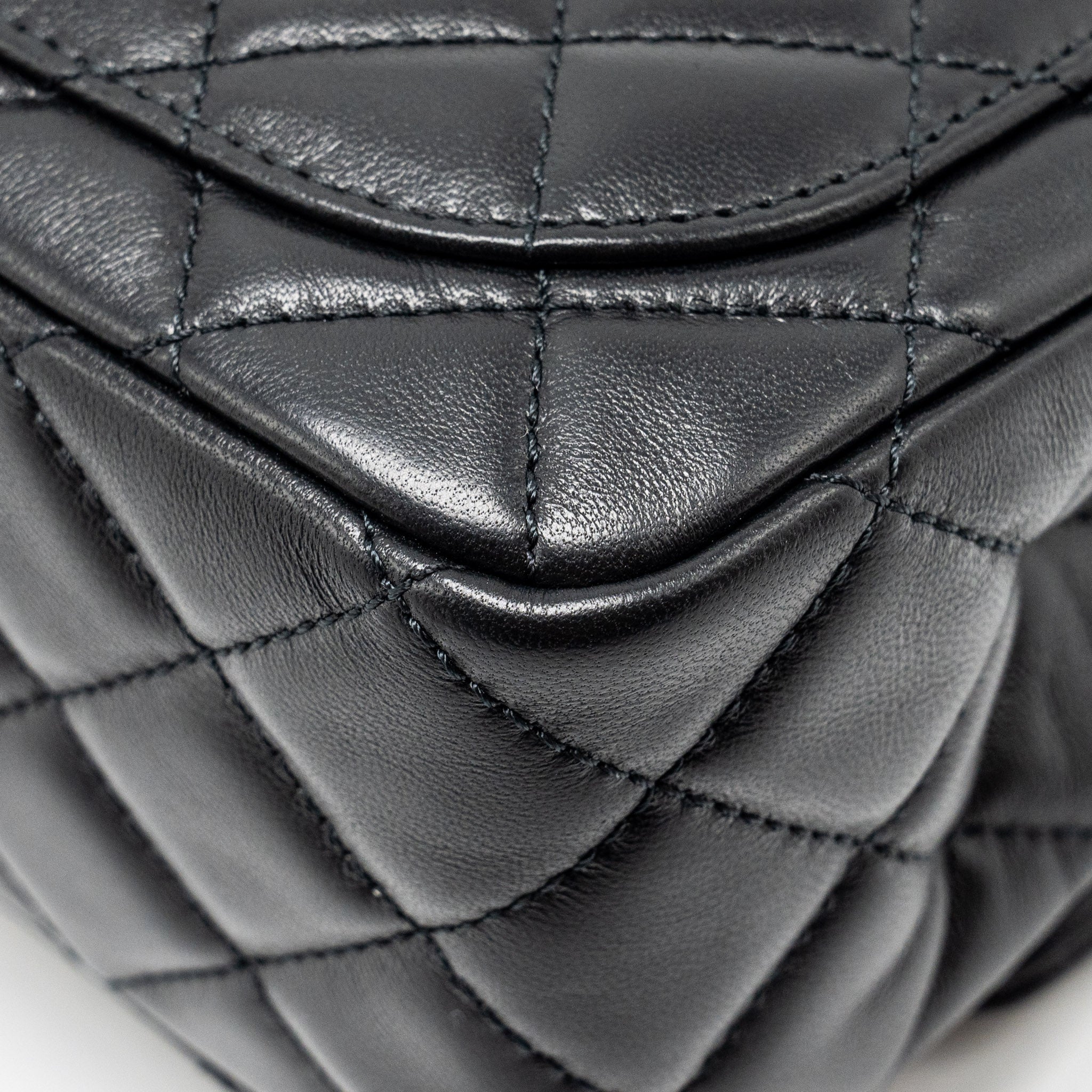 chanel-22c-pearl-crush-mini-square-flap-bag-lambskin-black-ghw-microchip-copy